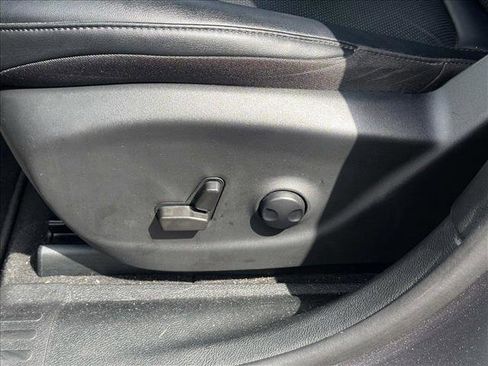 Used 2022 Jeep Cherokee Limited image 18