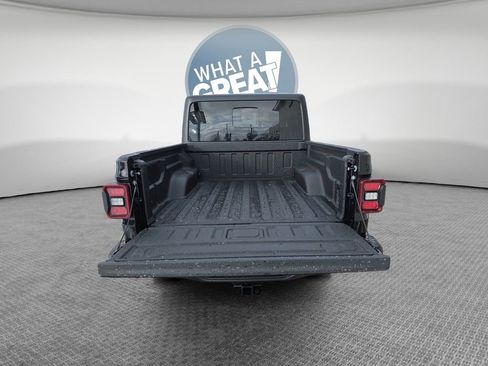 New 2026 Jeep Gladiator Rubicon w/ Steel Bumper Group image 23