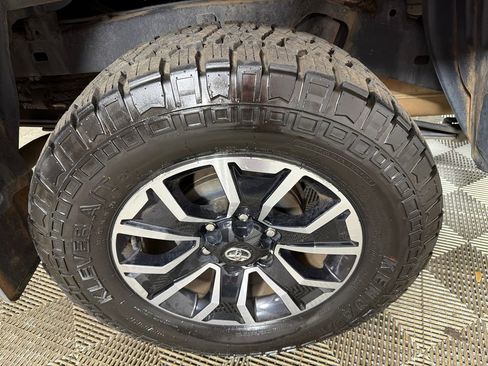 Used 2021 Toyota Tacoma TRD Sport RWD image 14