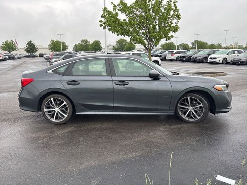 Used 2024 Honda Civic Touring image 12