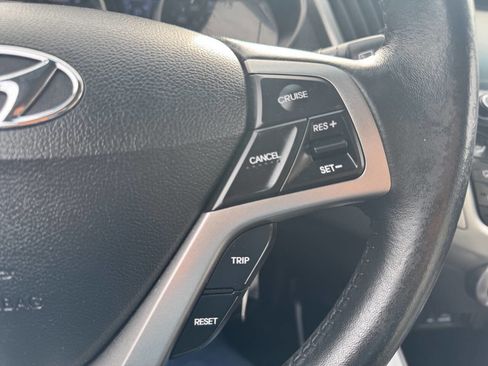 Used 2013 Hyundai Veloster w/ Style Pkg image 13