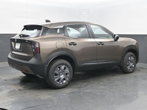 New 2026 Nissan Kicks S image 7