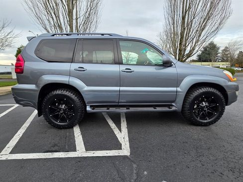 Used 2005 Lexus GX 470 image 4