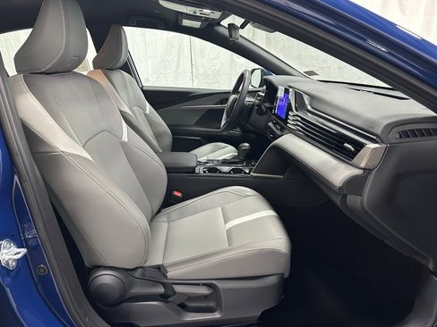 Used 2025 Toyota Camry SE image 61