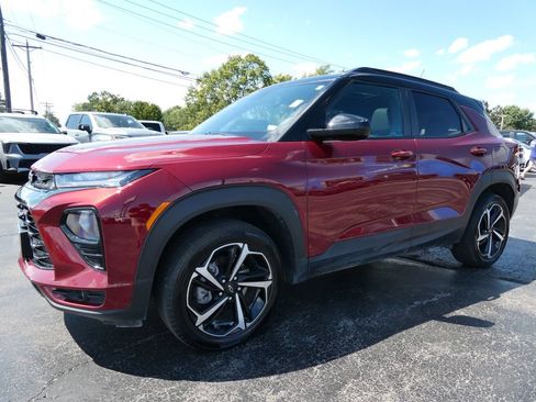 Certified 2022 Chevrolet TrailBlazer RS w/ Sun and Liftgate Package AWD/4WD image 8
