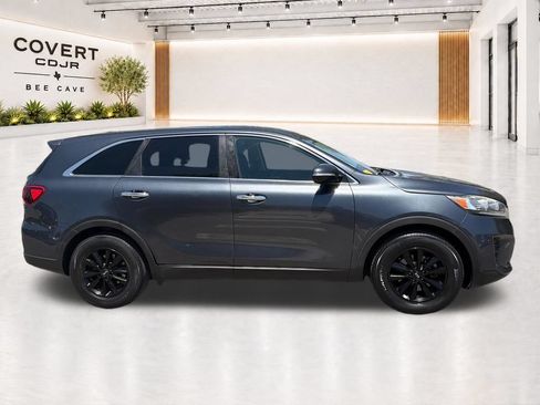 Used 2020 Kia Sorento FWD V6 image 13