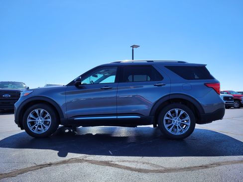 Used 2021 Ford Explorer Limited w/ Equipment Group 301A AWD/4WD image 7