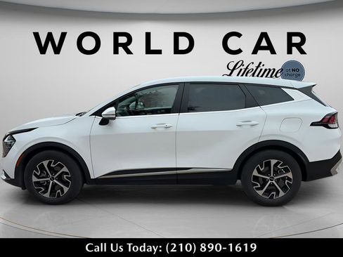 Used 2024 Kia Sportage EX FWD image 4
