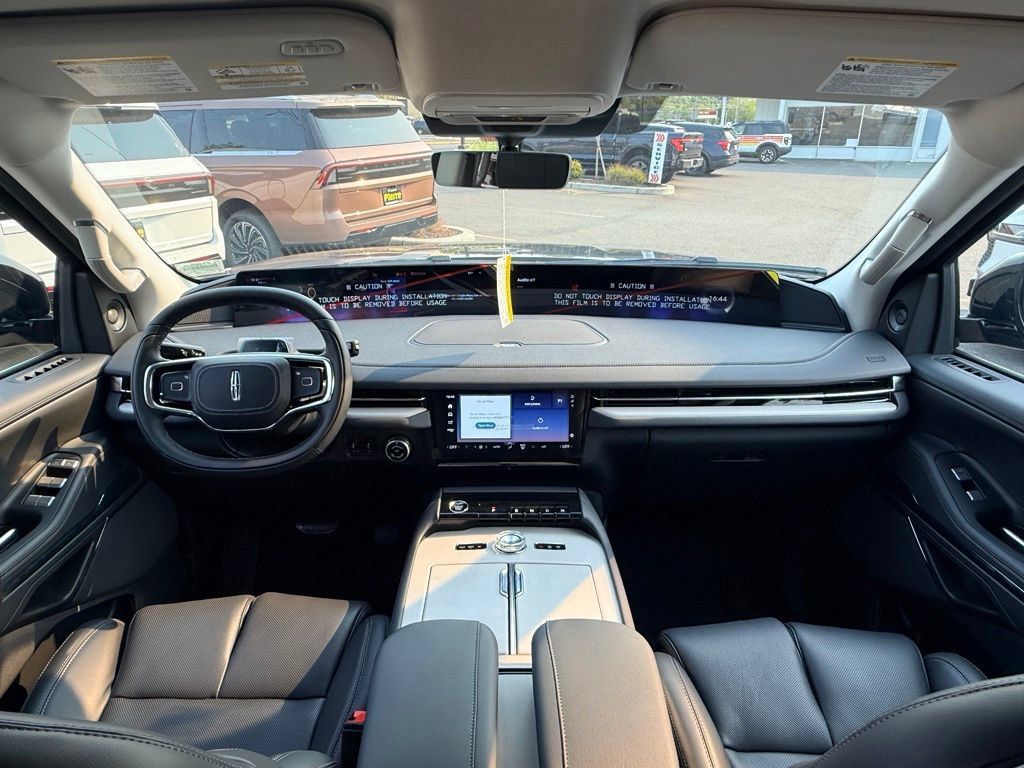 New 2027 Lincoln Navigator Premiere AWD/4WD image 14