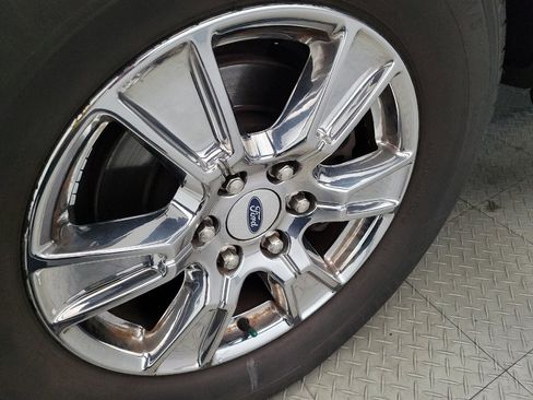 Used 2015 Ford F150 XLT w/ Equipment Group 302A Luxury image 31