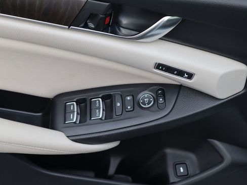 Used 2021 Honda Accord Touring image 22
