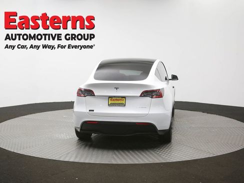 Used 2021 Tesla Model Y Long Range AWD/4WD image 33