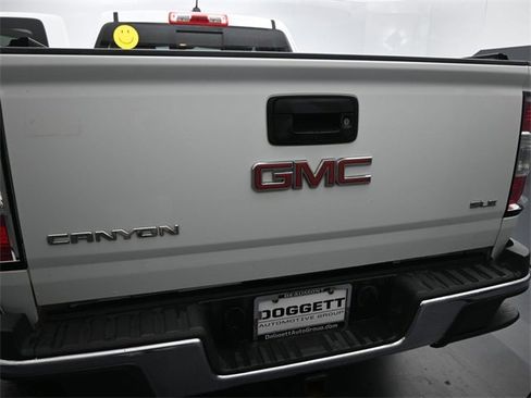 Used 2016 GMC Canyon SLE w/ SLE Convenience Package image 12
