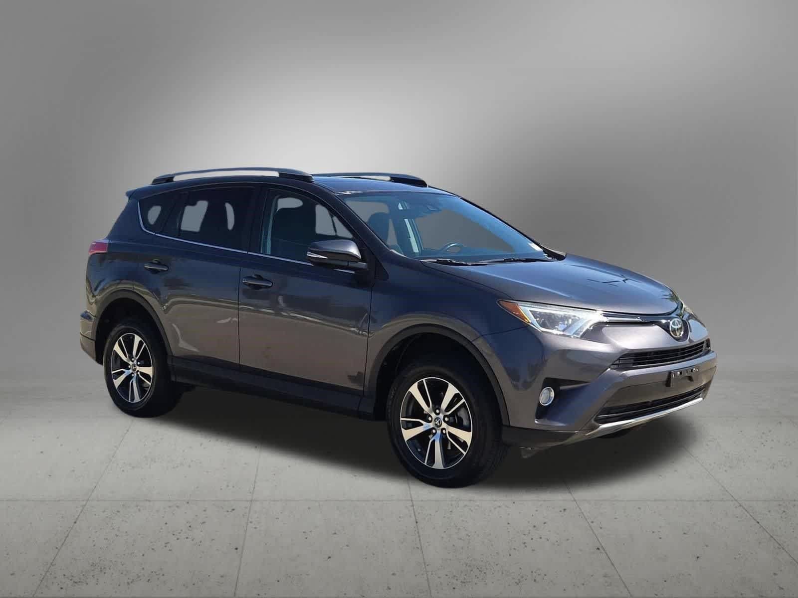 Used 2018 Toyota RAV4 XLE FWD image 8
