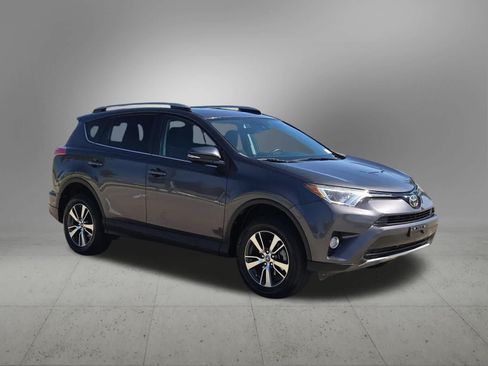 Used 2018 Toyota RAV4 XLE FWD image 8