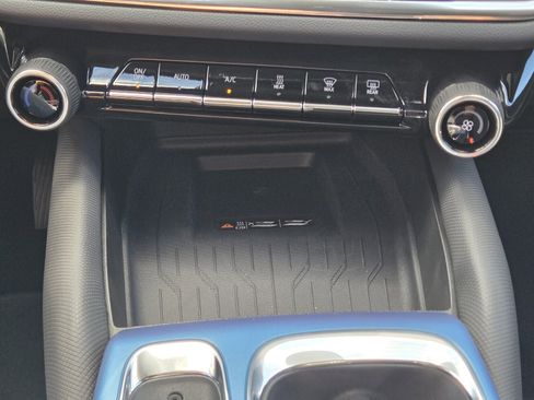 New 2026 Chevrolet Equinox EV LT image 13