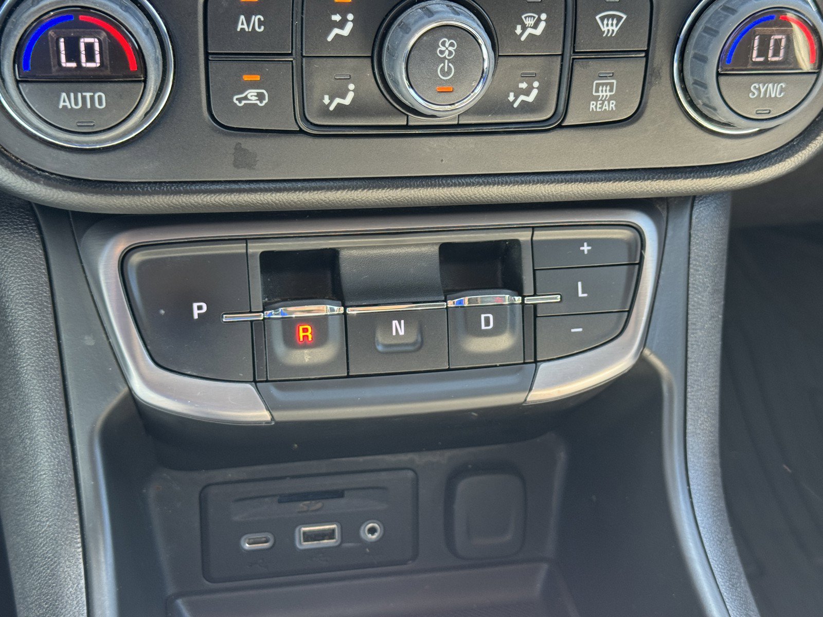 Used 2022 GMC Terrain AT4 w/ Tech Package AWD/4WD image 20