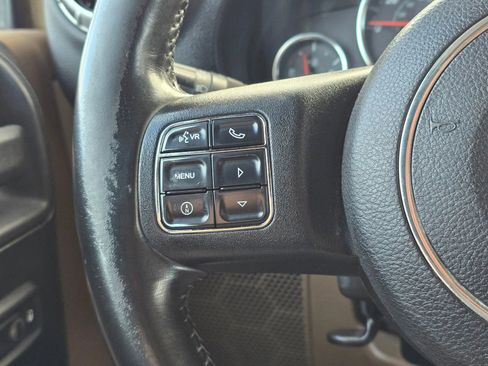 Used 2012 Jeep Wrangler Unlimited Sahara w/ Connectivity Group image 19