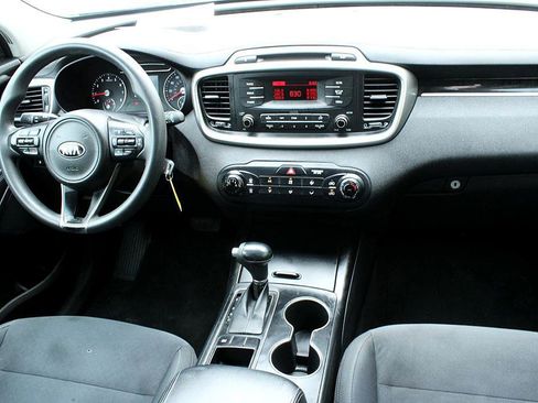 Used 2016 Kia Sorento L image 15