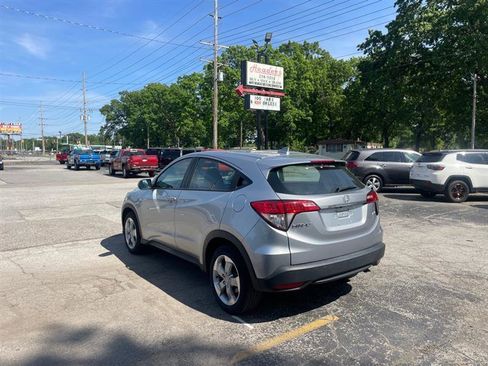 Used 2019 Honda HR-V LX image 7