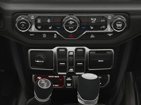 New 2025 Jeep Gladiator Rubicon w/ Convenience Group image 31