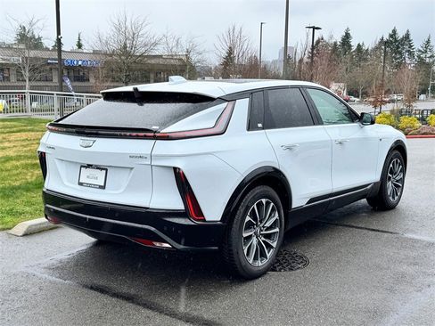 New 2026 Cadillac Lyriq Premium Sport image 5