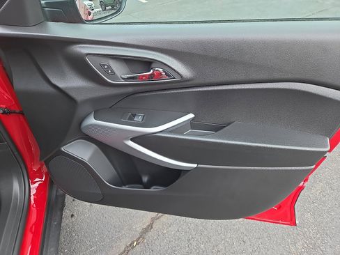 Used 2026 Chevrolet Trax LS image 17