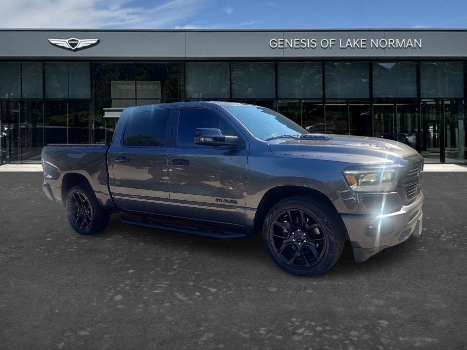 Used 2024 RAM 1500 Laramie AWD/4WD image 3