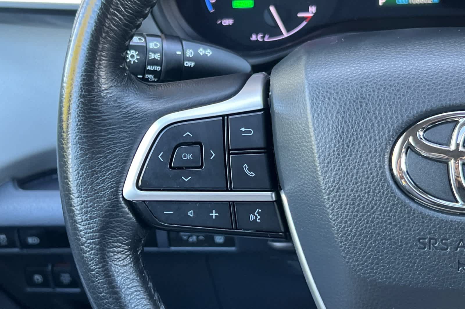 Used 2023 Toyota Sienna XLE AWD/4WD image 27