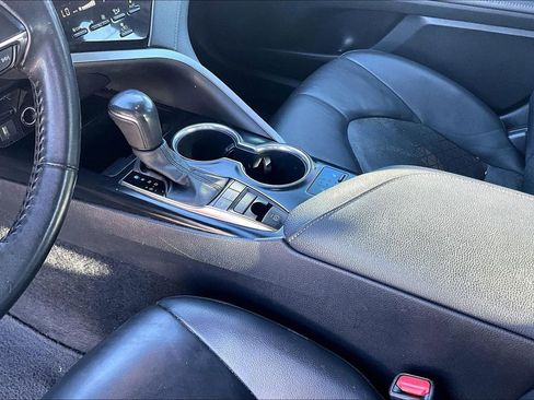 Used 2020 Toyota Camry XSE image 15