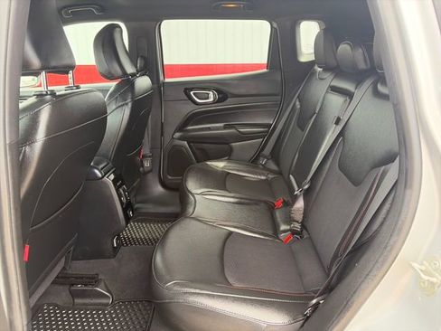 Used 2024 Jeep Compass Trailhawk AWD/4WD image 38