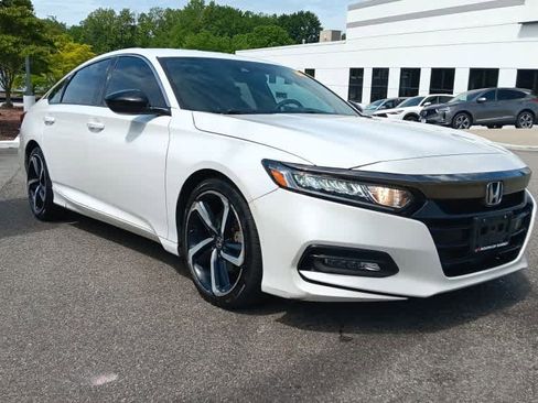 Used 2018 Honda Accord Sport image 7