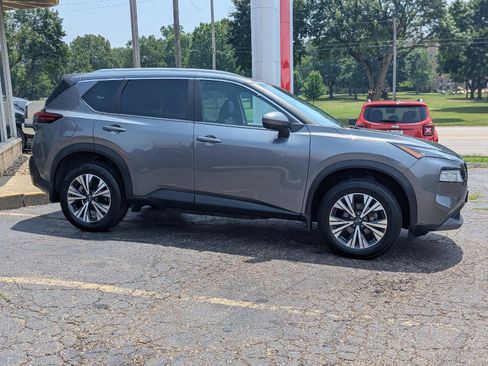 Used 2023 Nissan Rogue SV w/ SV Premium B Package AWD/4WD image 11