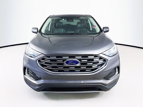 Used 2023 Ford Edge Titanium image 3