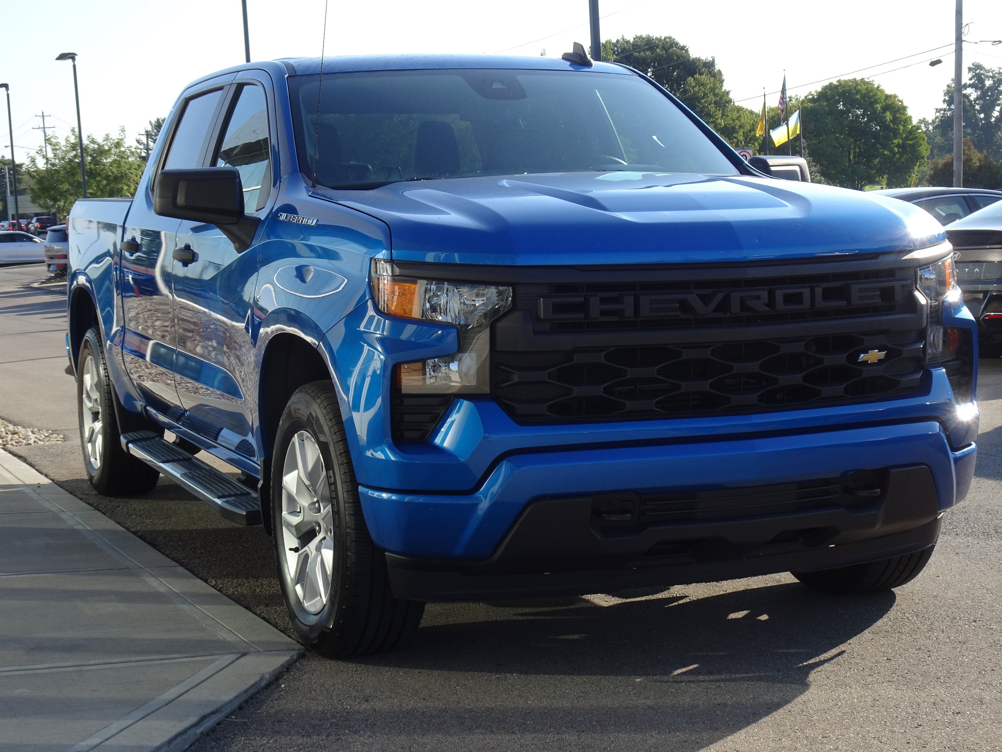 Used 2022 Chevrolet Silverado 1500 Custom AWD/4WD image 6