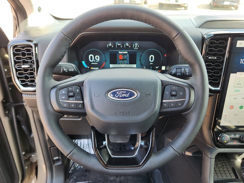 New 2025 Ford Ranger Lariat w/ Black Appearance Package image 18