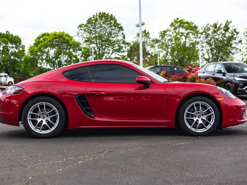 Used 2019 Porsche 718 Cayman RWD image 8