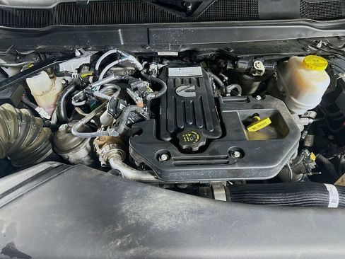 Used 2025 RAM 5500 Tradesman image 31