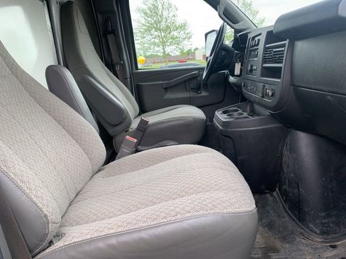Used 2021 Chevrolet Express 3500 w/ Power Convenience Package RWD image 20