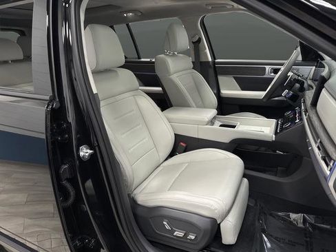 Used 2025 Hyundai Santa Fe Calligraphy image 33