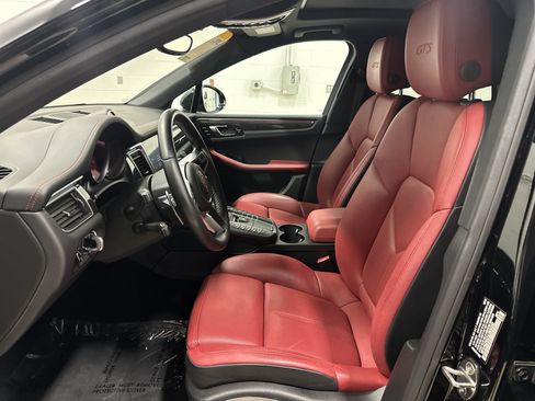 Used 2018 Porsche Macan GTS AWD/4WD image 16