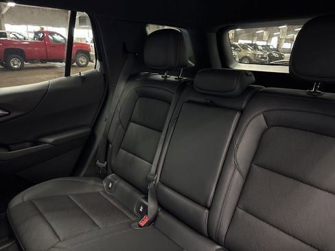 New 2026 Chevrolet Equinox LT w/ Convenience Package II AWD/4WD image 19