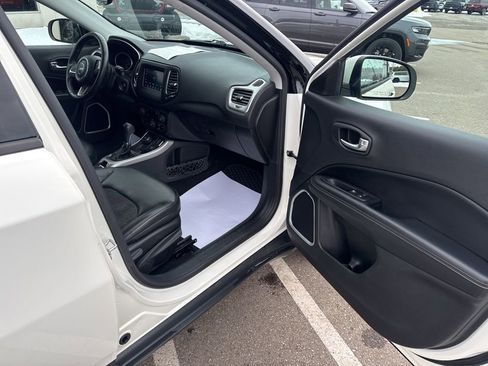 Used 2018 Jeep Compass Latitude w/ Popular Equipment Group image 17