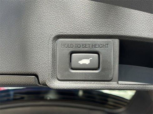 Used 2025 Acura RDX w/ Technology Package image 36