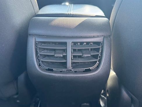 Used 2019 Chevrolet Malibu LT FWD image 10