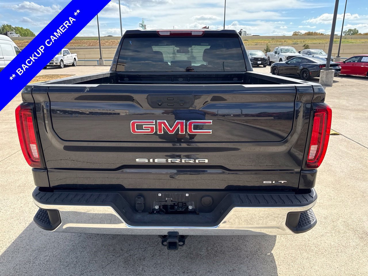 Used 2026 GMC Sierra 1500 SLT RWD image 9