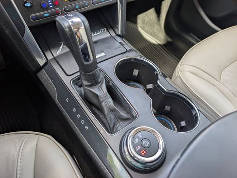 Used 2018 Ford Explorer Platinum AWD/4WD image 19