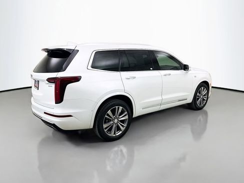 Used 2024 Cadillac XT6 Premium Luxury w/ Technology Package image 10