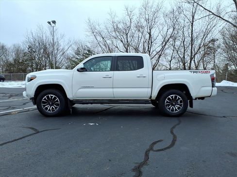 Used 2021 Toyota Tacoma TRD Sport image 6