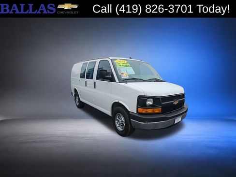Used 2014 Chevrolet Express 2500 RWD image 3